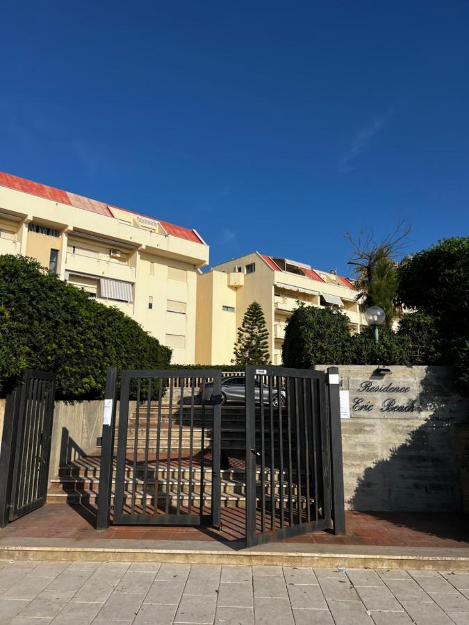 A Casa Di Rosa,Fronte Spiaggia, Piscina,Parcheggio Trapani Exteriör bild
