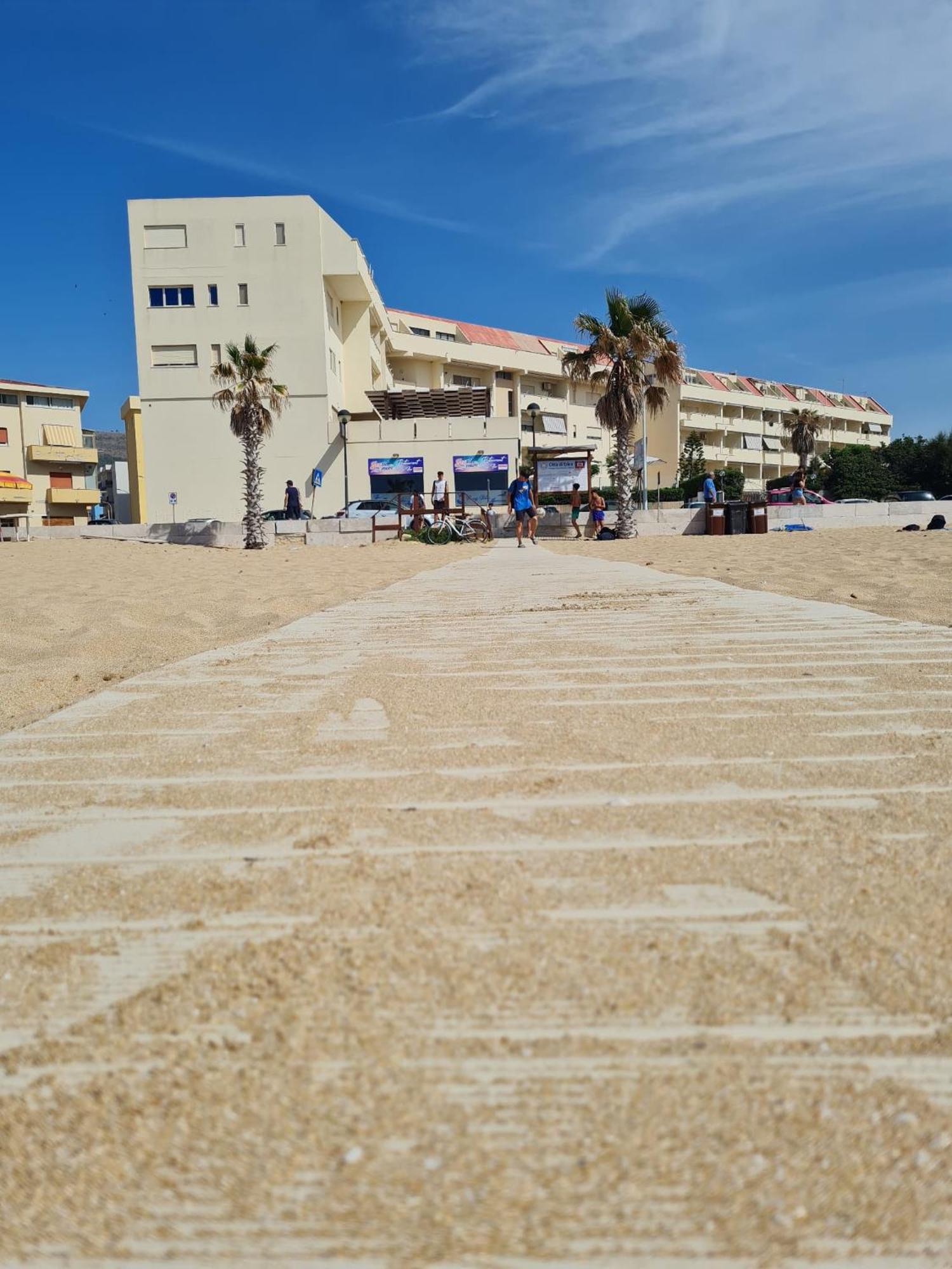 A Casa Di Rosa,Fronte Spiaggia, Piscina,Parcheggio Trapani Exteriör bild